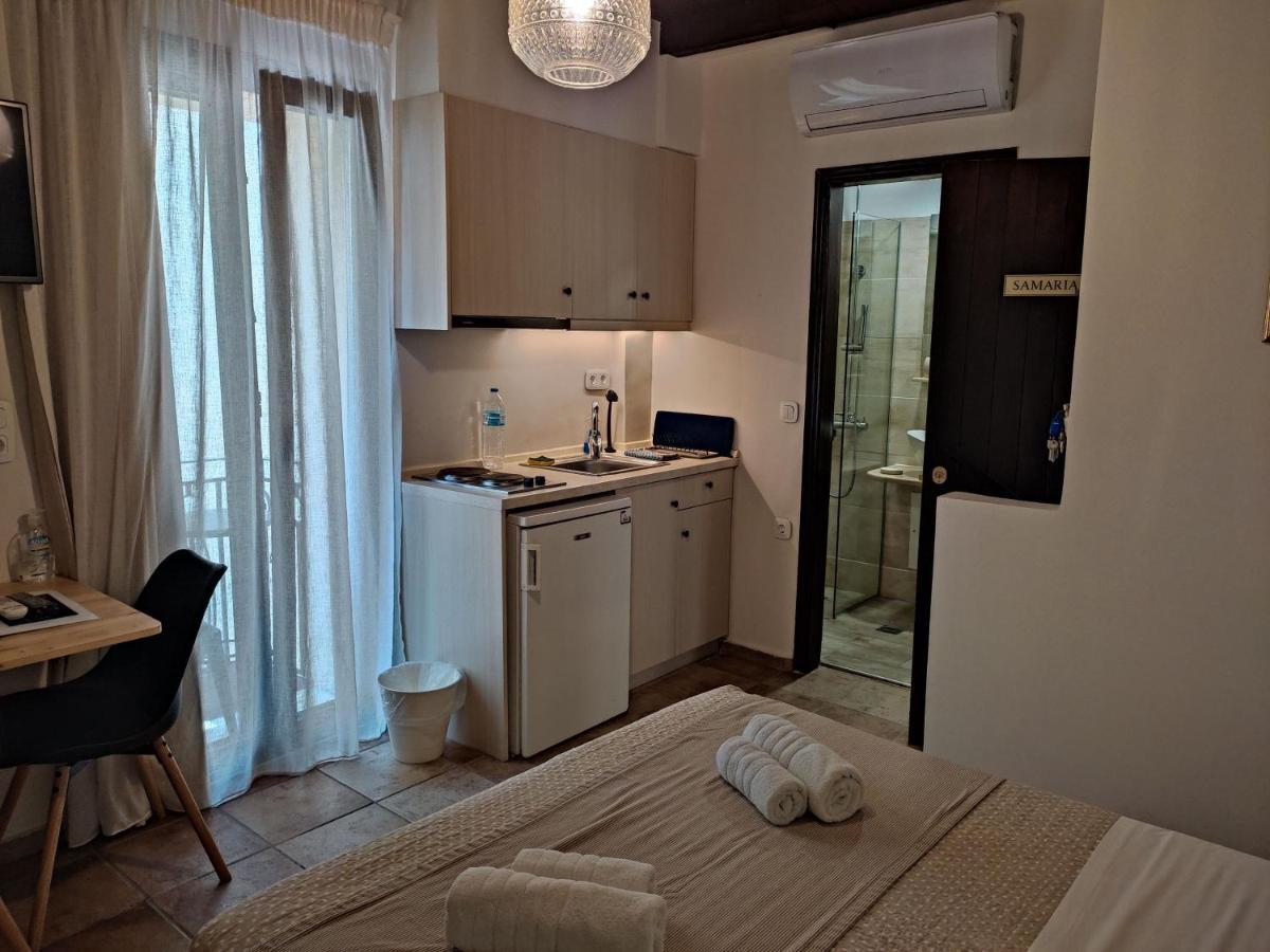 Loggia Traditional Suites レティムノ エクステリア 写真